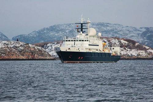 Daily Express: «корабль-шпион» из России «крадется» к водам Великобритании у западного побережья Ирландии