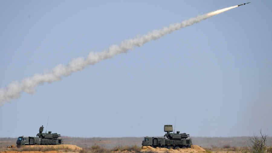 ВВС Израиля выпустили 24 ракеты по двум сирийским провинциям
