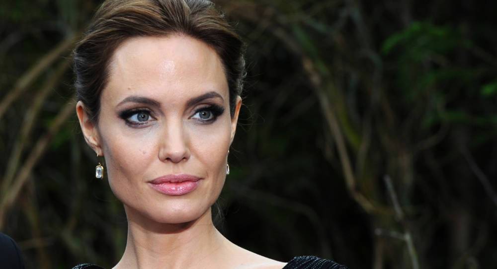 Анджелина Джоли завела Instagram и посвятила первый пост Афганистану
