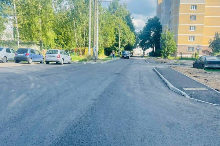 В Смоленске отремонтировали дороги возле «Катюши» и «Землянички»