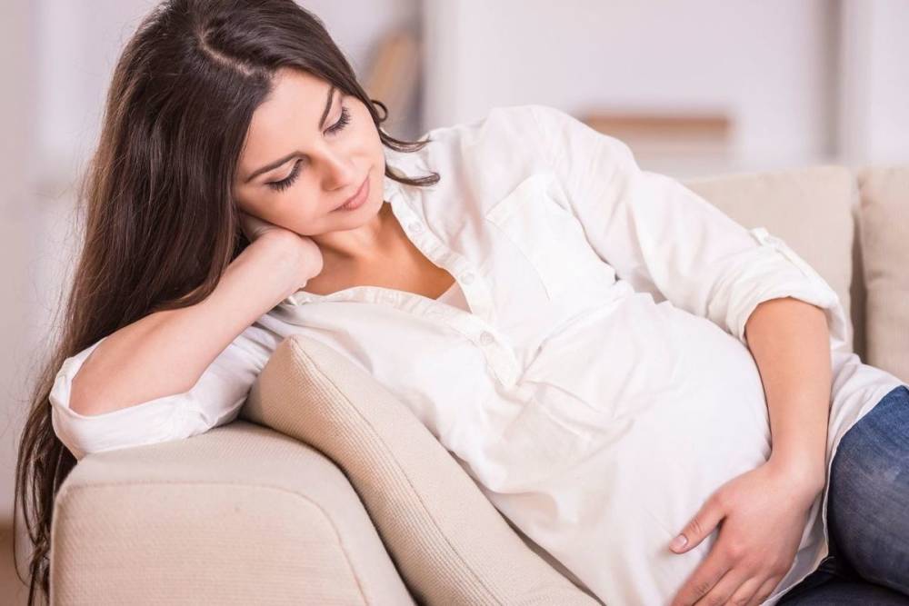 Минздрав предупредил о рисках заболевших COVID-19 беременных