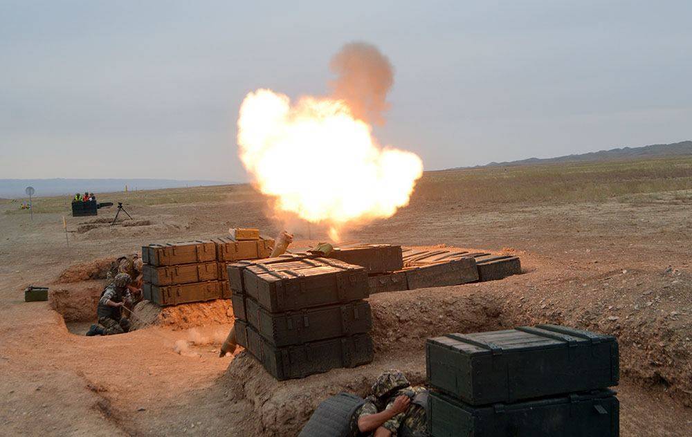 Азербайджанские военные продолжают подготовку к конкурсу "Мастера артиллерийского огня"