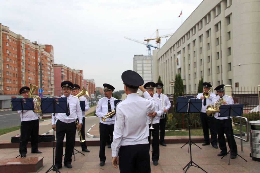 Оркестр из полицейских поздравил Нижний Новгород с 800-летием