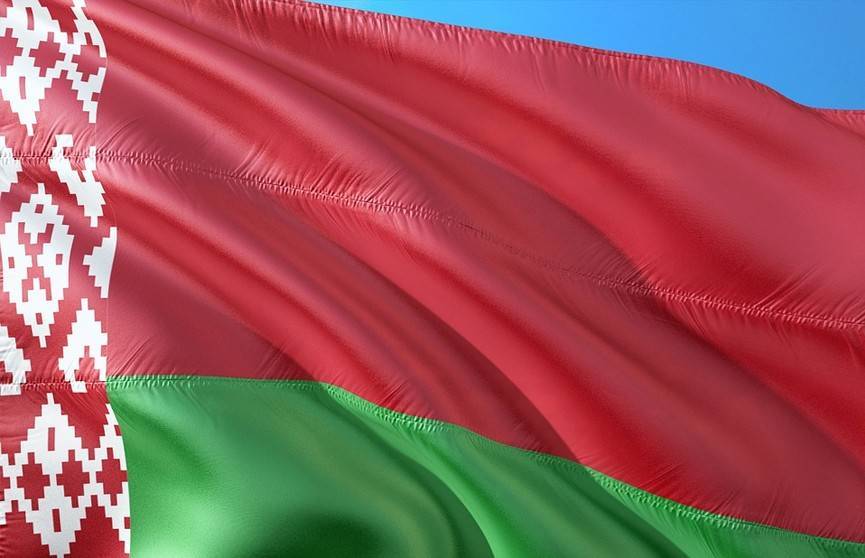 «За единую Беларусь!»: патриоты празднуют годовщину начала автопробегов