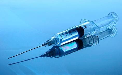 Испытания вакцины, которая может защитить от коронавируса и гриппа, планирует начать в скором времени Центр Гамалеи