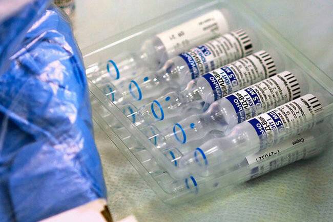 Россия подготовила вакцины от новых штаммов коронавируса