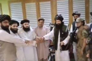 Брат президента Афганистана присягнул талибам