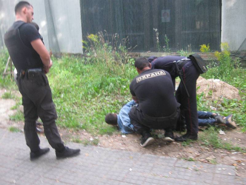 Появились подробности брутального задержания смолян в «Лопатинском саду»