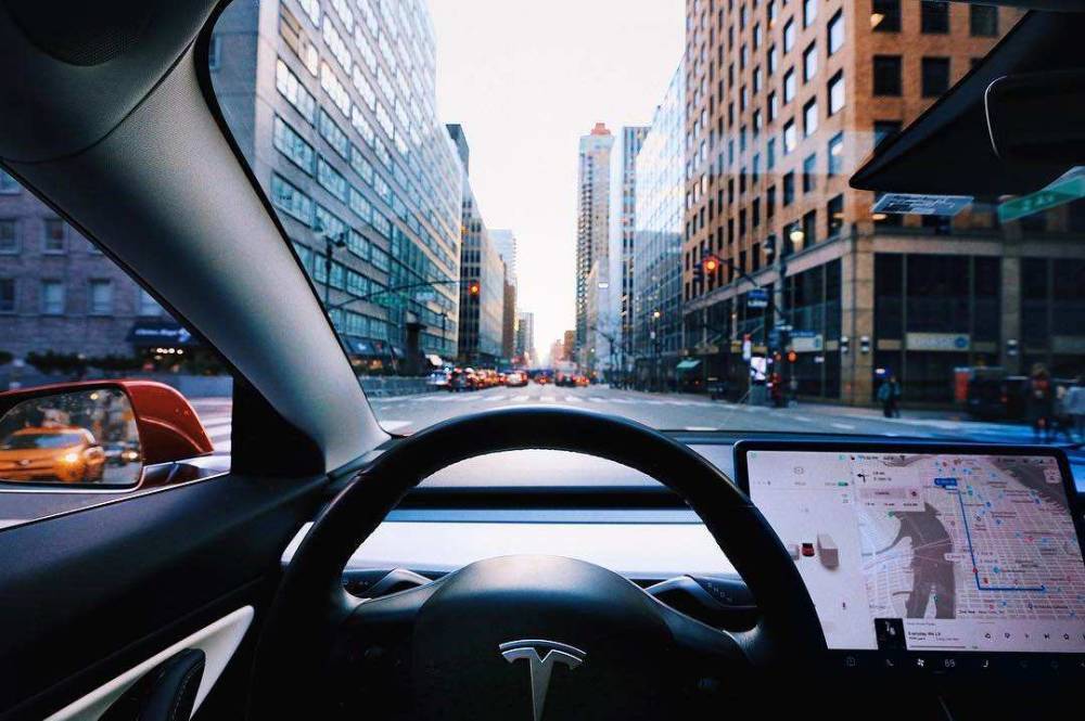 Владелец Tesla Model S пожаловался на заводские «косяки» электрокара стоимостью $100 тысяч