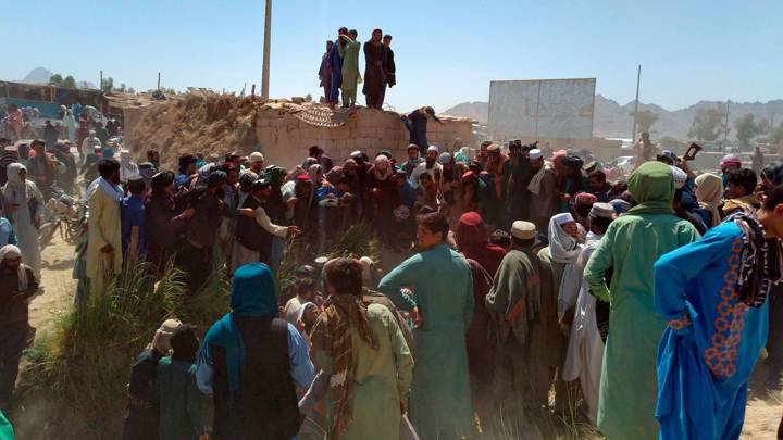 Талибы отвоевали три района у сил сопротивления