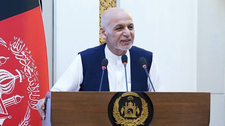 Талибы* предложили амнистию подавшему в отставку президенту Афганистана