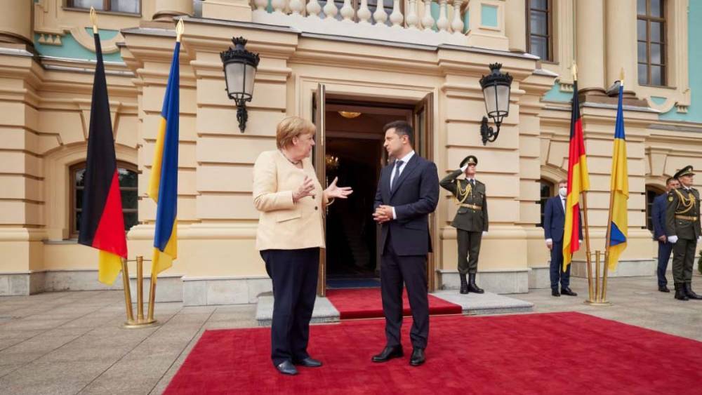 Ангела Меркель посетила Украину с «прощальным визитом»