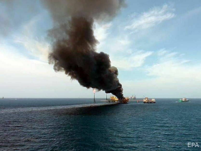 В Мексиканском заливе произошел пожар на нефтяной платформе, есть погибший и пропавшие без вести