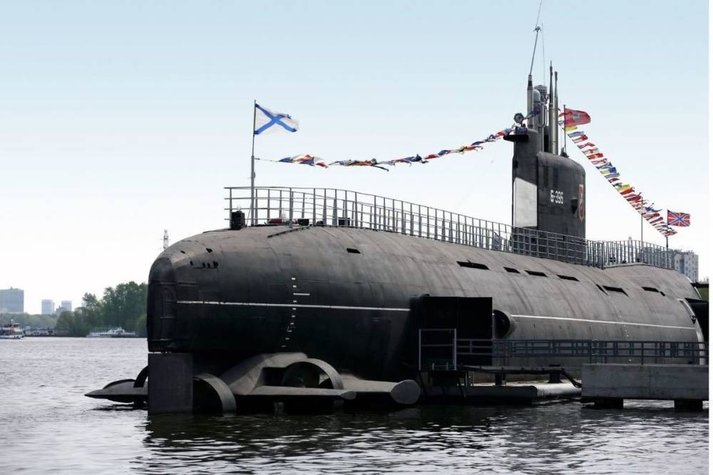 Путин отдал команду о начале строительства двух подводных лодок в Петербурге