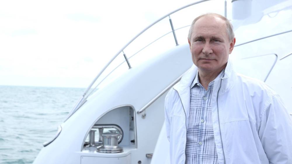 Политолог Перенджиев: Путин обезопасит Россию от беженцев-боевиков из Афганистана