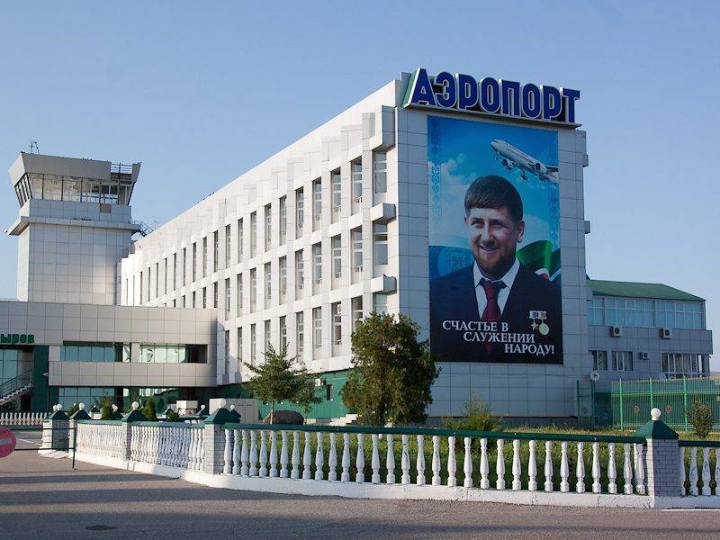 Путин присвоил аэропорту в Грозном имя Ахмата Кадырова