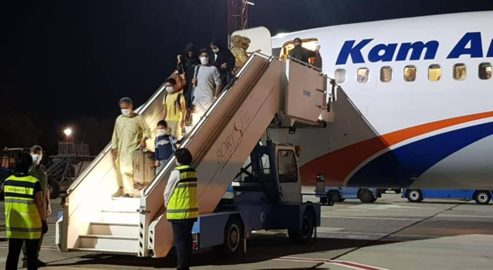 В Киеве приземлился самолет из Афганистана: это уже третий эвакуационный борт