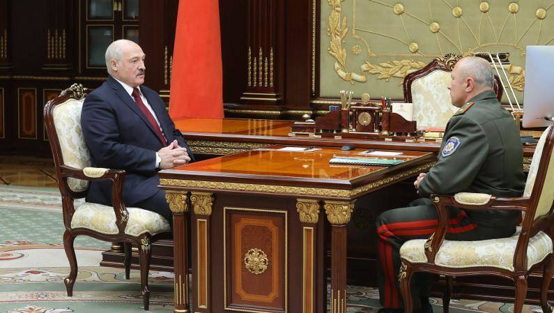 Кадровые вопросы и совершенствование работы - Александр Лукашенко провел встречу с начальником Службы безопасности Президента