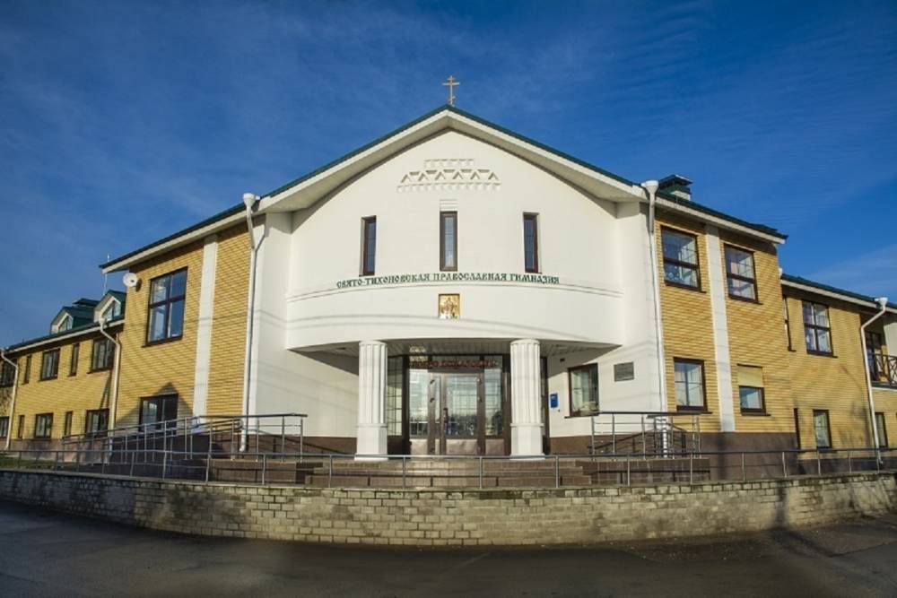 Родители учеников псковской православной гимназии заявили об угрозе закрытия учреждения из-за долгов