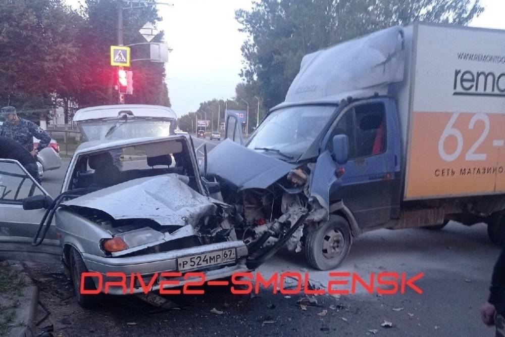 В Смоленске в результате ДТП пострадали три человека