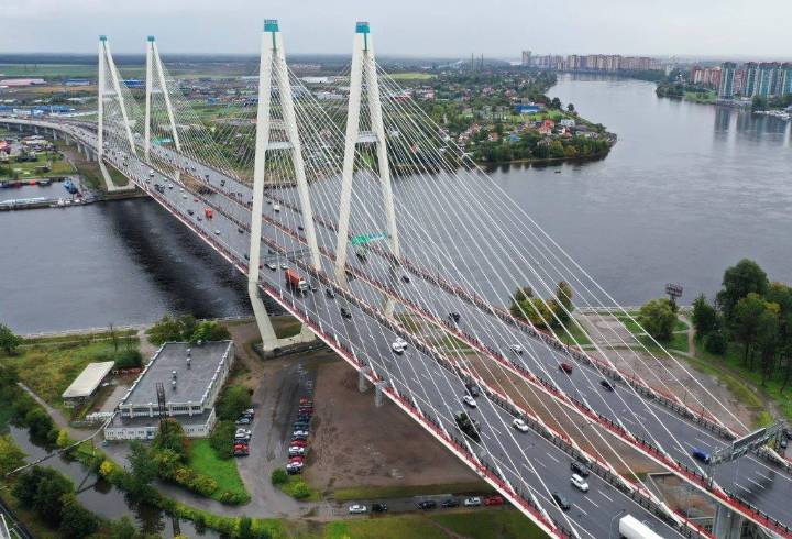 Две полосы вантового моста перекроют с 31 августа