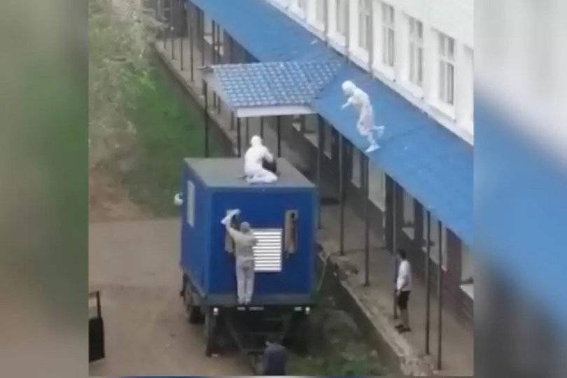 В Башкирии пациент COVID-госпиталя пытался сбежать через окно
