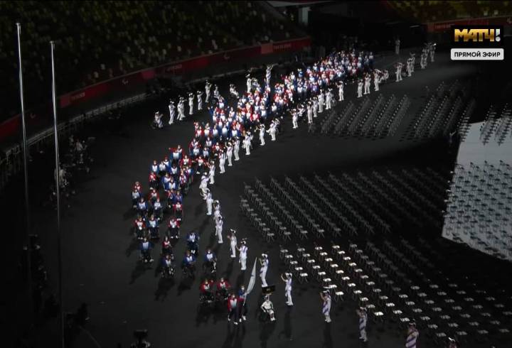 Российские паралимпийцы приняли участие в шествии спортсменов на открытии Игр в Токио