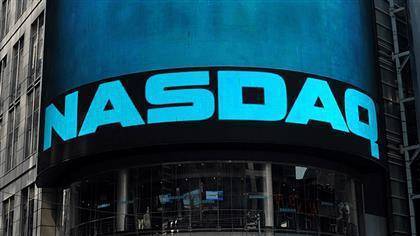 Американский индекс акций NASDAQ впервые в истории превысил 15 тыс. пунктов