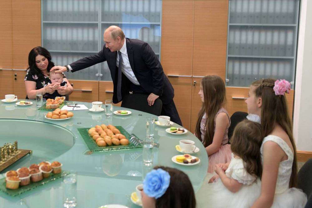 Путин описал национальную идею России будущего: больше детей