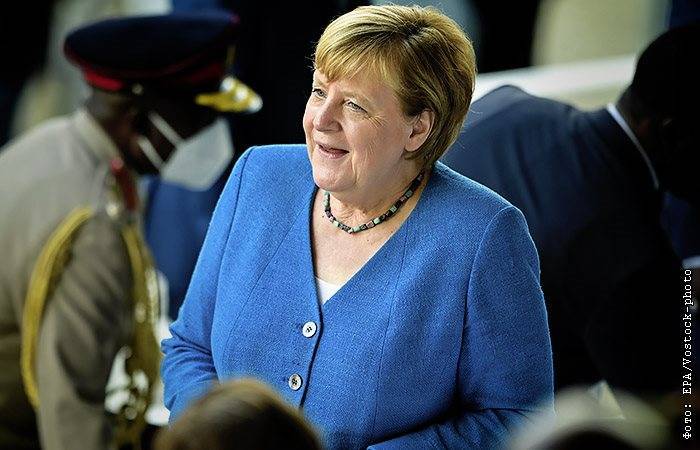 Меркель согласилась заплатить Афганистану 600 млн евро "помощи"