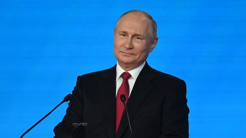 Путин назвал успешной работу Мутко на посту гендиректора «ДОМ.РФ»