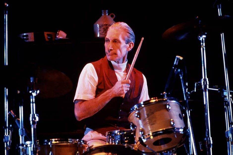 Сегодня умер легендарный барабанщик группы Rolling Stones
