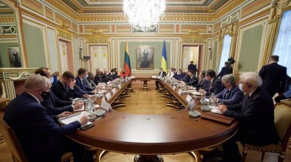 Итоги “Крымской платформы”: пять стран Запада озвучили решение по поводу Украины