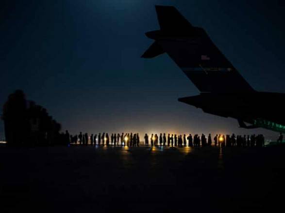 НАТО координирует обеспечение эвакуации из аэропорта Кабула - Столтенберг