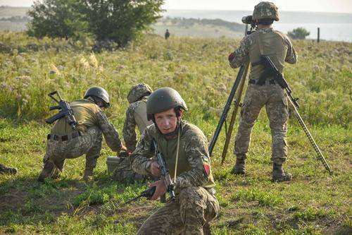 Военный аналитик Рожин: после «бегства» из Афганистана США могут развязать бои в Донбассе руками Украины
