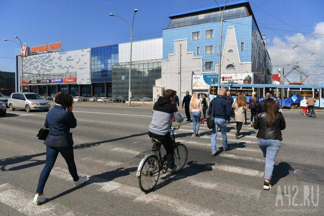 Власти ответили на просьбу отремонтировать трамвайные пути рядом с крупным ТЦ в Кемерове