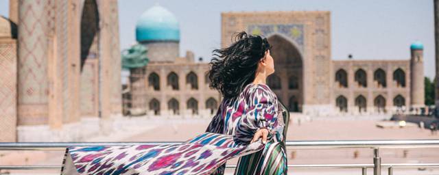 Узбекистан временно отменил туристский сбор