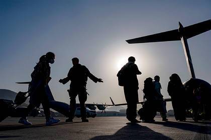 Российские военные самолеты забрали из Кабула россиян и граждан стран ОДКБ