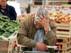 Из-за нехватки денег почти 40% россиян отказывались от необходимых продуктов