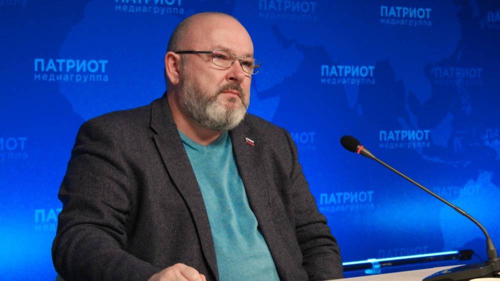 Лидер в сфере цифровизации: политолог Ломов оценил вклад Беглова в развитие Петербурга