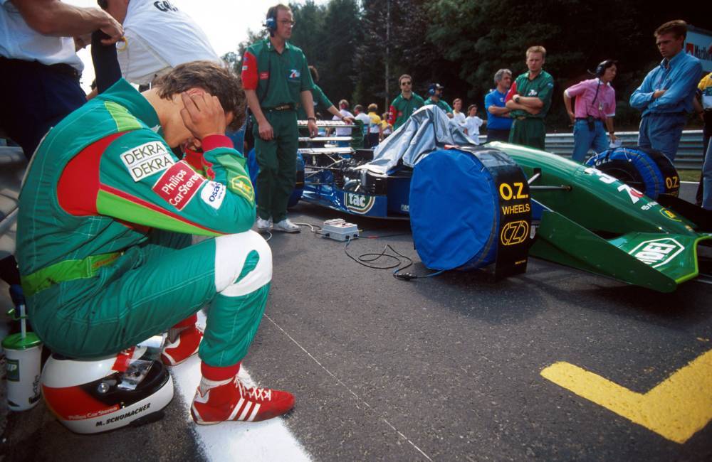 Спалил сцепление уже на первом круге: 30 лет назад в Ф-1 дебютировал Михаэль Шумахер