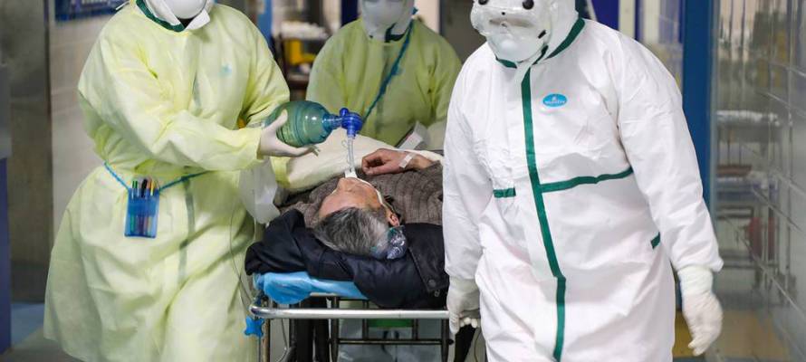 В Карелии врачи борются за жизнь семи крайне тяжелых пациентов с коронавирусом