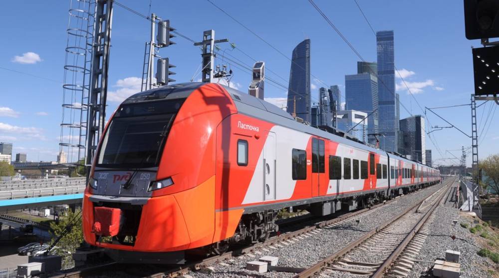 В сентябре и октябре будут запущены дополнительные поезда Москва-Петербург
