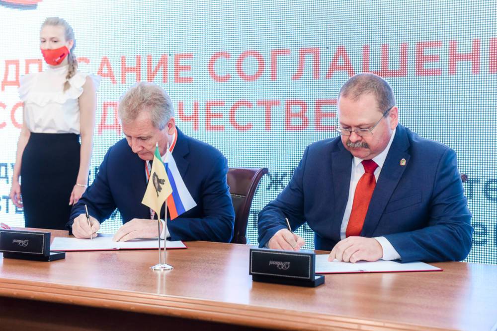 В Пензе Олег Мельниченко и глава Роспатента подписали соглашение о сотрудничестве