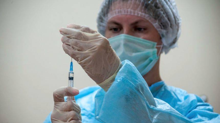ЭпиВакКорона-Н: Минздрав РФ зарегистрировал еще одну вакцину от COVID-19