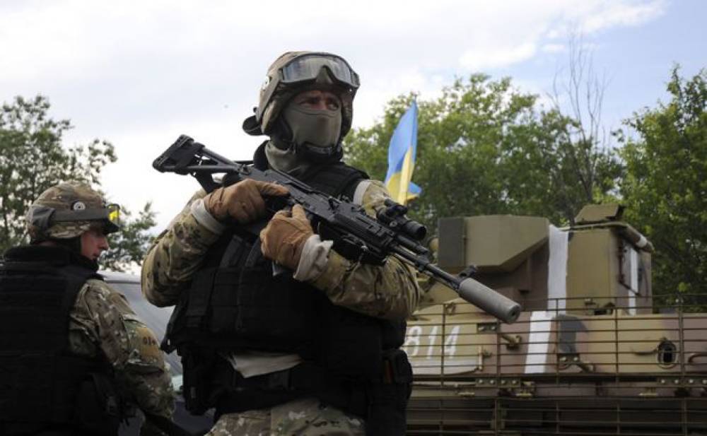 На Донбассе за сутки зафиксировано 3 обстрела, один военный получил ранение