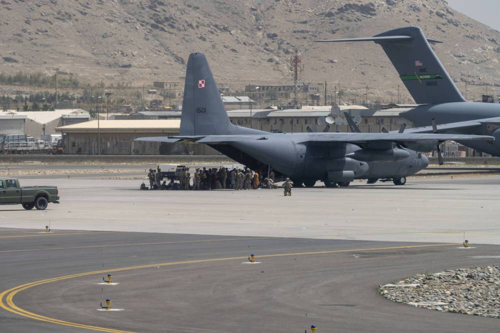 В Пентагоне ожидают новых терактов в аэропорте Кабула