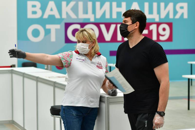 Полный курс вакцинации от COVID-19 прошли более 37 миллионов россиян