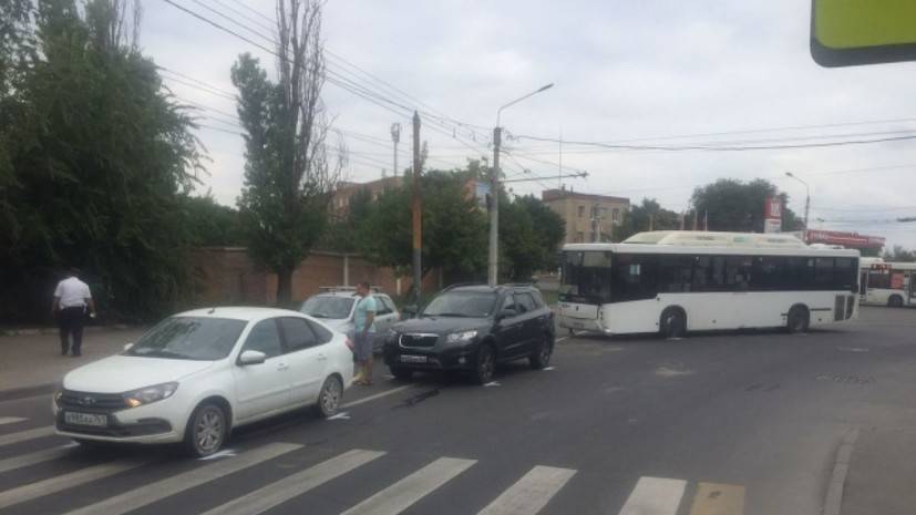 Три человека пострадали в ДТП с автобусом в Ростовской области