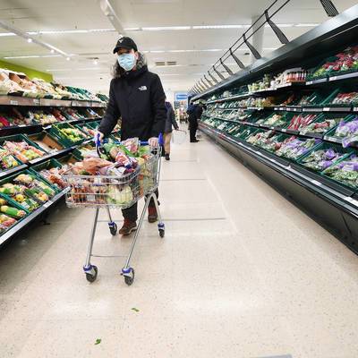 В Лондоне задержали мужчину, втыкавшего иглы в продукты в супермаркетах